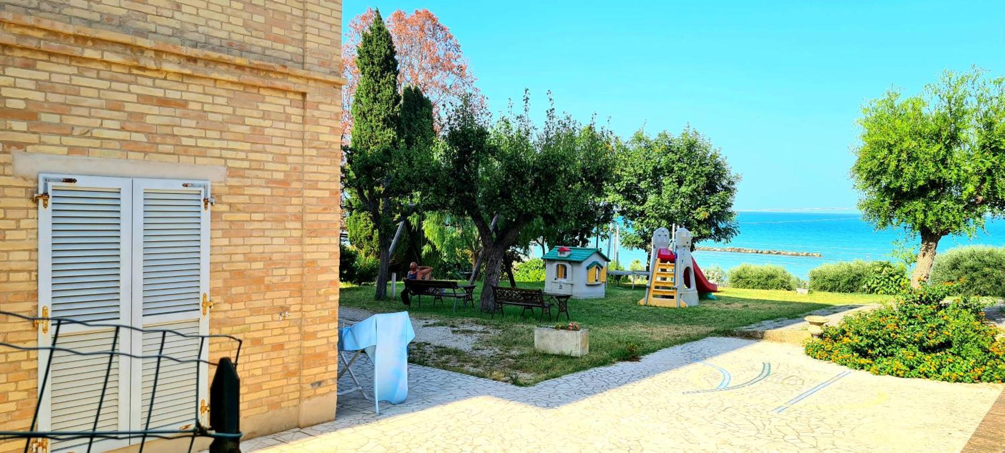 Bio Agriturismo Mare In Campagna Campofilone Экстерьер фото